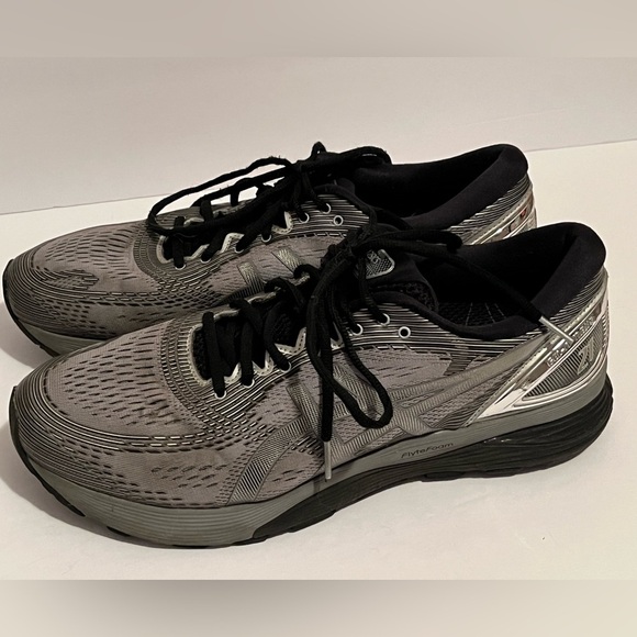 ASICS Shoes Mens 14 Gel Nimbus 21
Platinum Running Sneakers - Picture 3 of 16